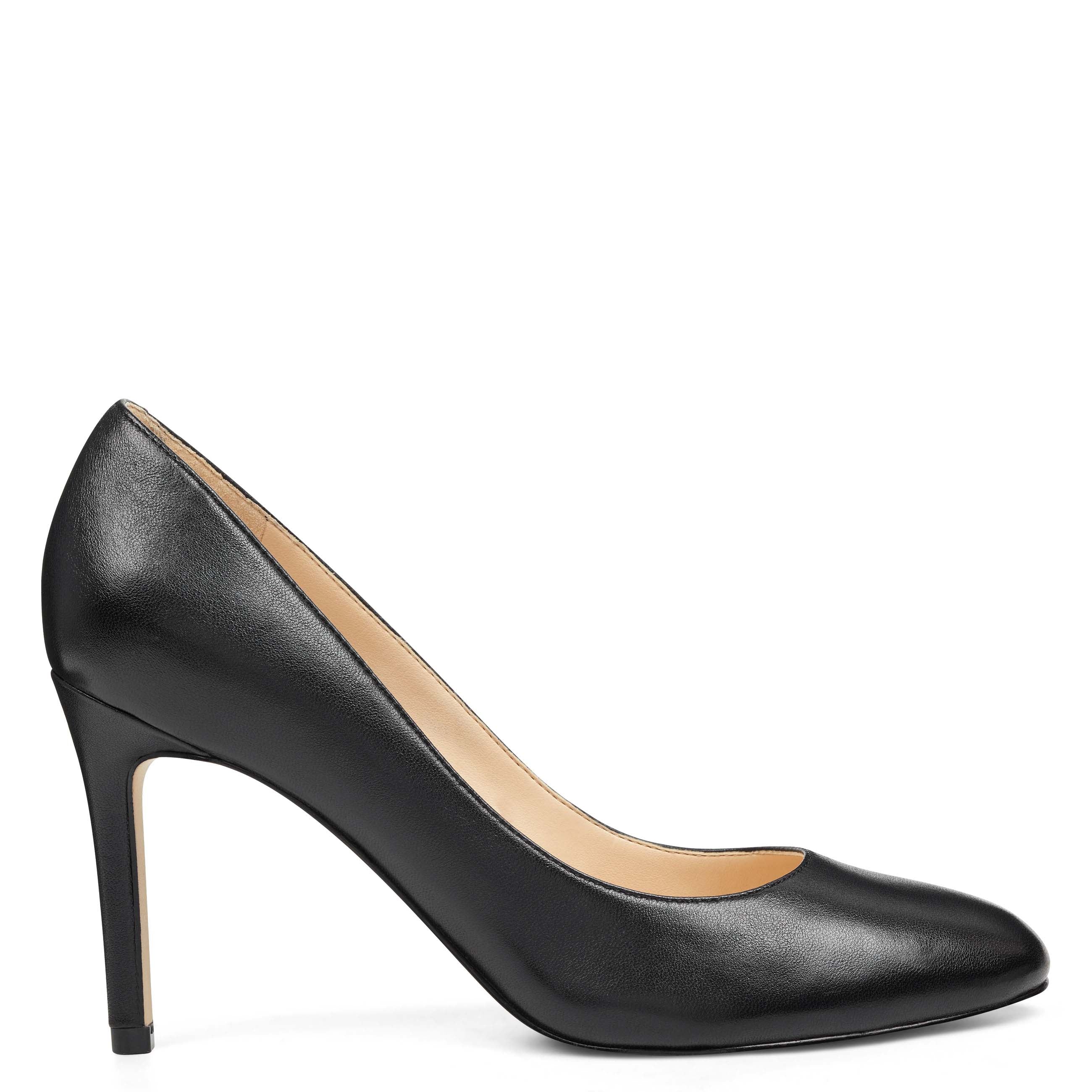 Dylan Round Toe Pumps