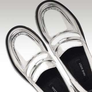 Round Toe Flats