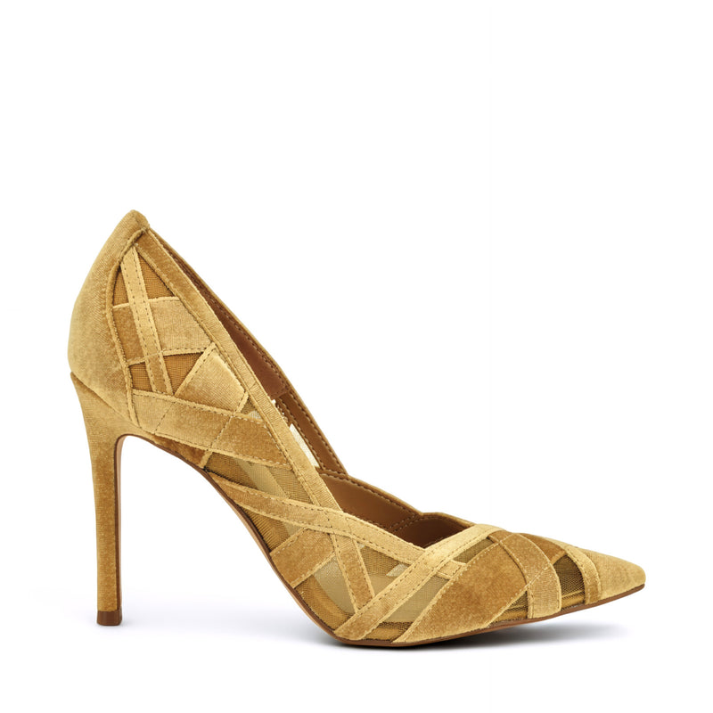 Farella Pointy Toe Pumps