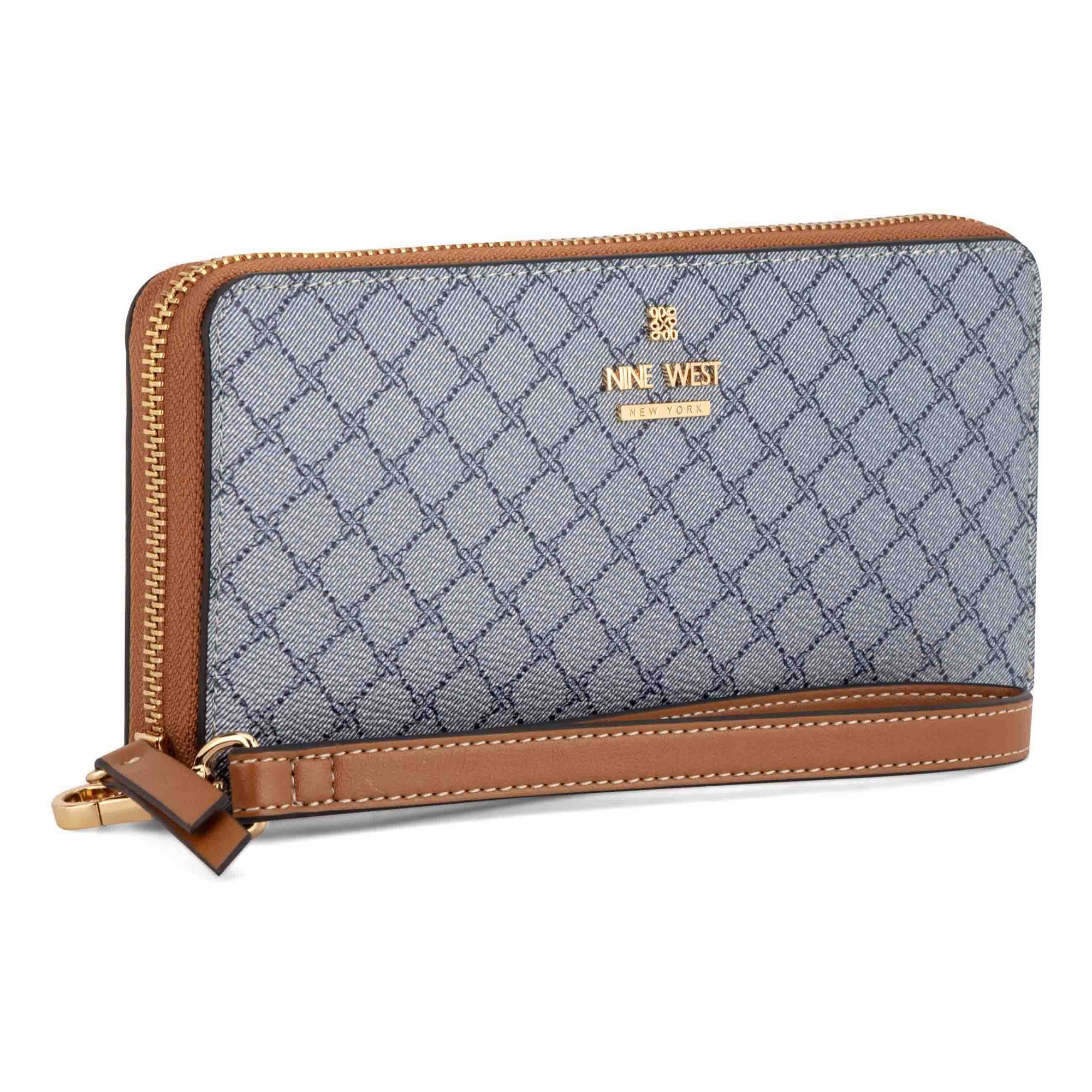 Luela Zip Around With Wristlet
