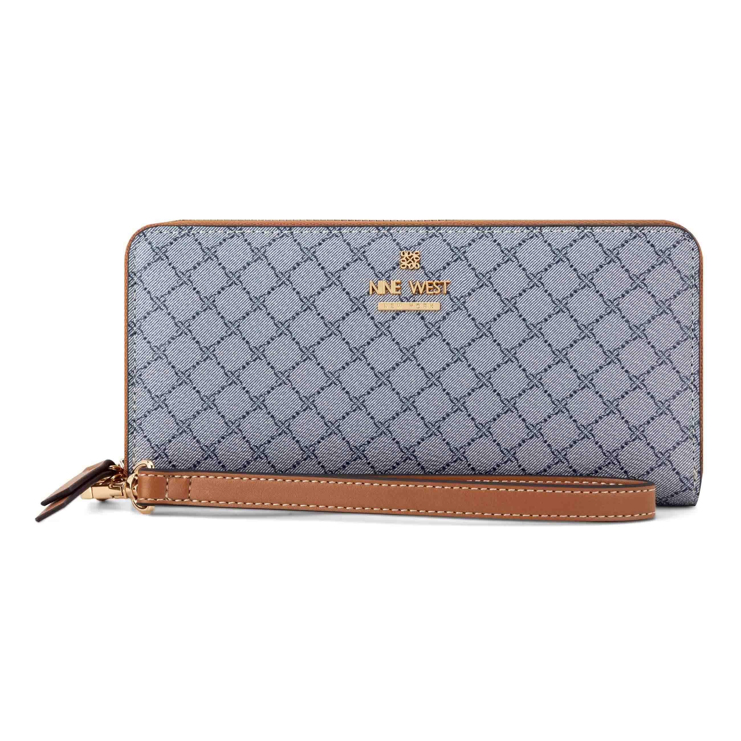 Luela Zip Around With Wristlet