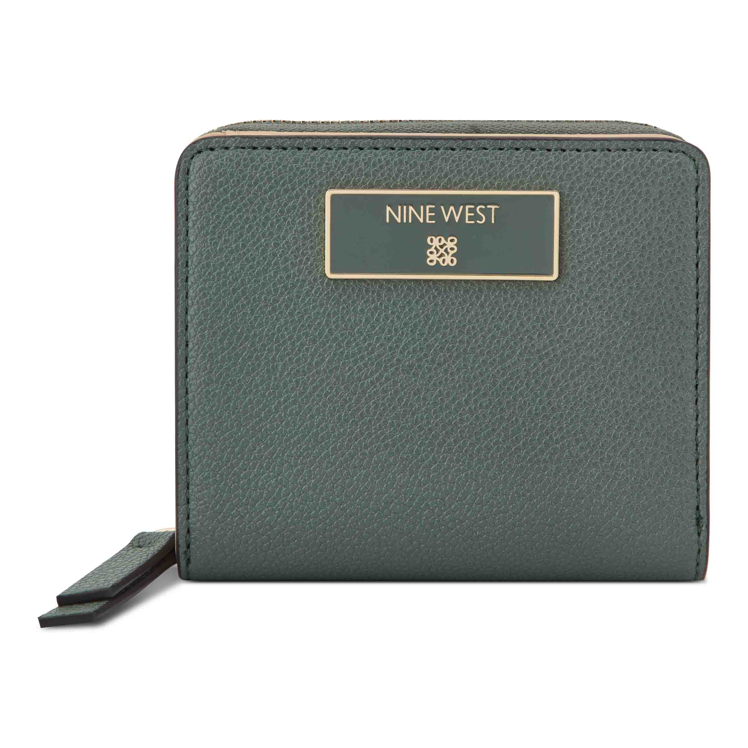 Mary Small Zip Around