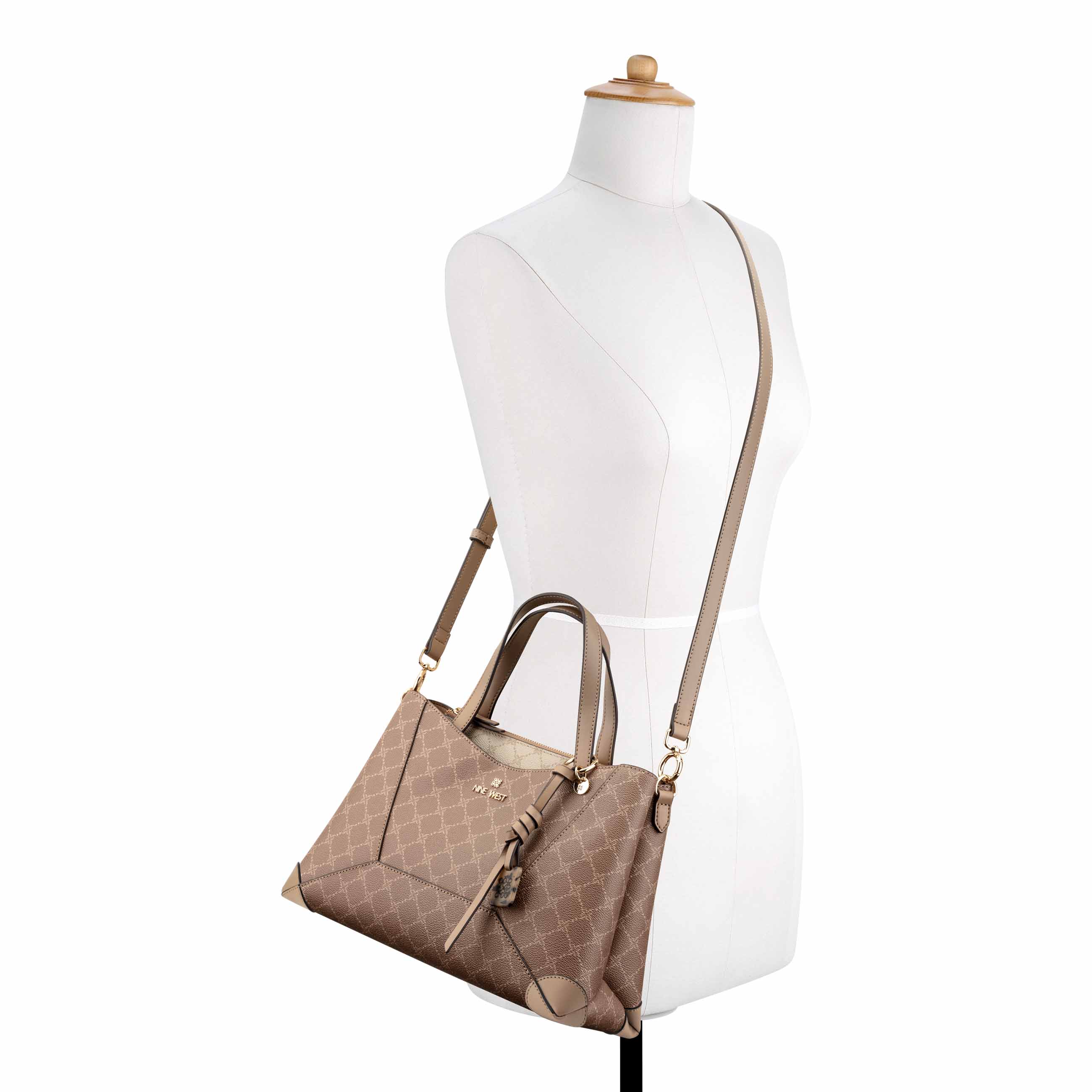 シイナ Zoey Satchel - Sienna New Khaki Logo | Nine West