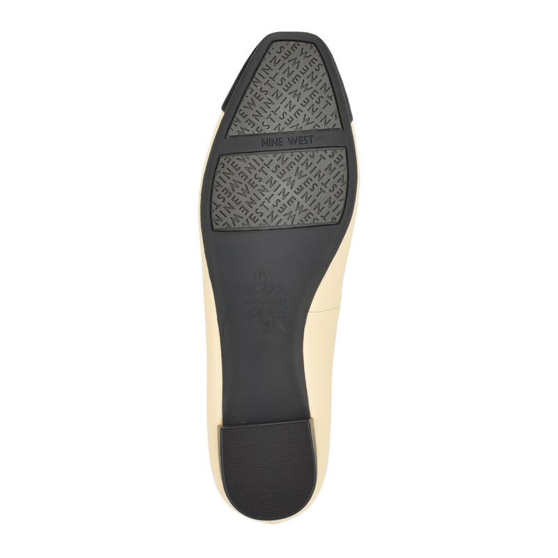 Ollin 9X9 Dress Flats